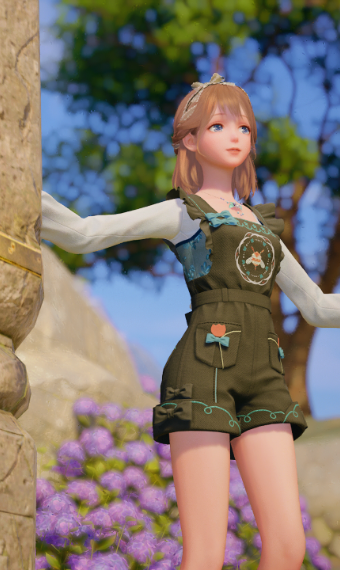 Frilly adventurer image