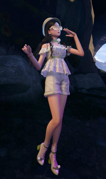 She's fashion but fresh image