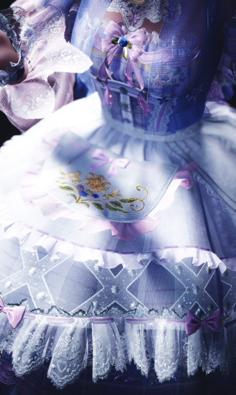 Delicate lilacs image