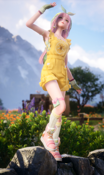 Vibrant bug hunting Cydea image