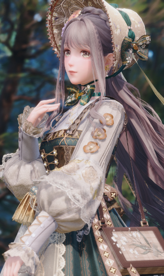 Strolling Maiden image